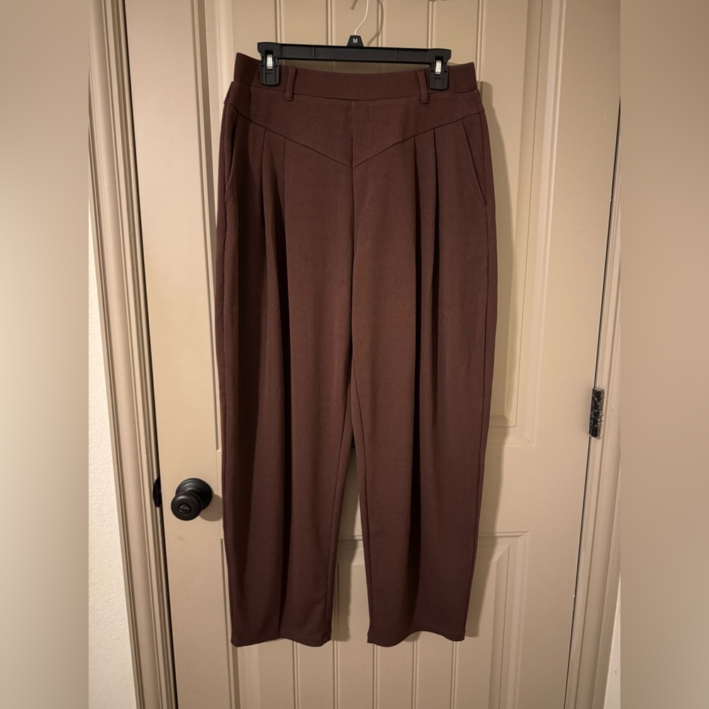 HALARA Ribbed High-Waisted Pocket Barrel Trousers